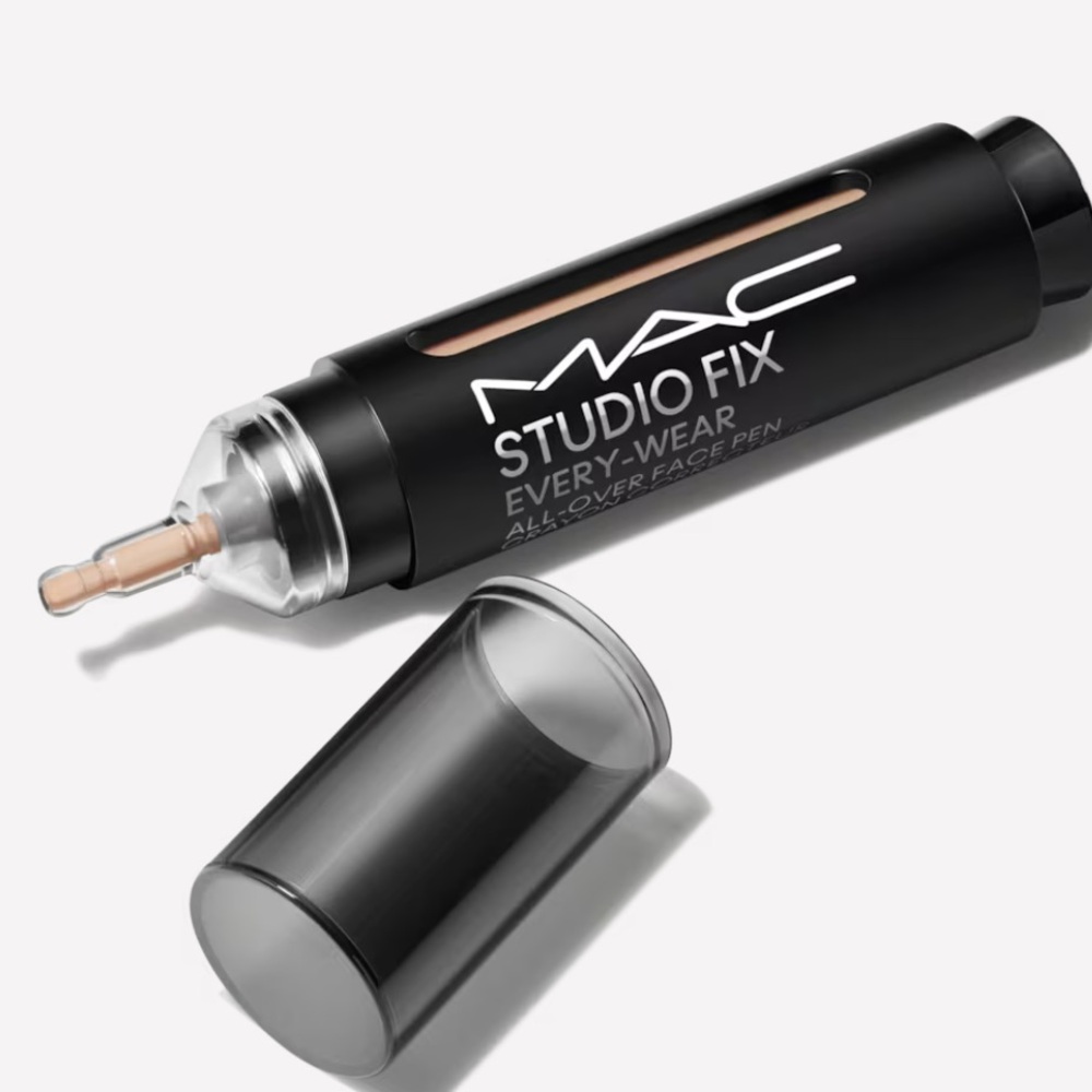 Mac cosmetics- NW15 - New